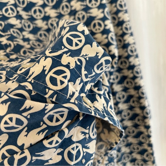 Lucky Brand peace sign ☮️ all over print cotton button down shirt - Picture 4 of 10